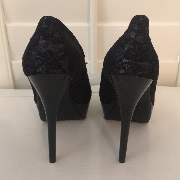 Black Lace Stiletto pump heels - Picture 4 of 5
